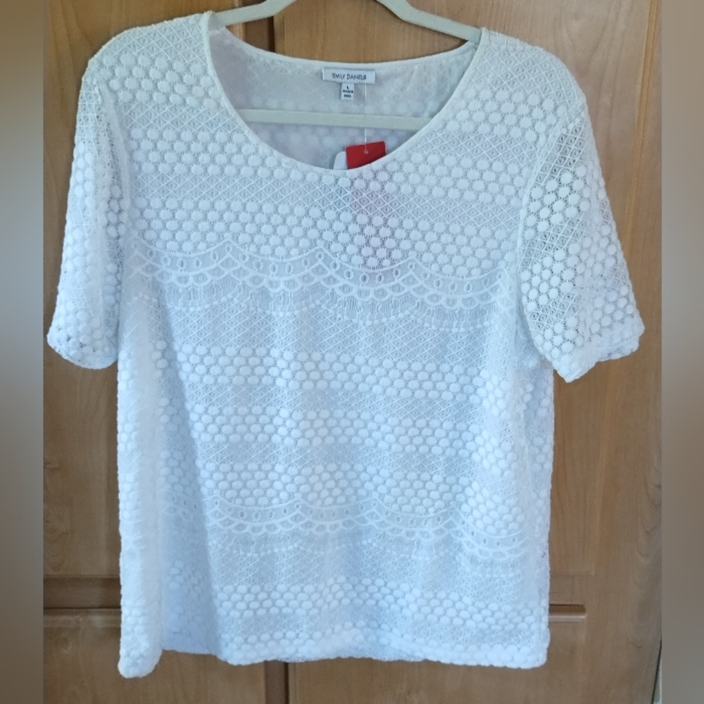 Emily Daniels white lace top/blouse, NWT